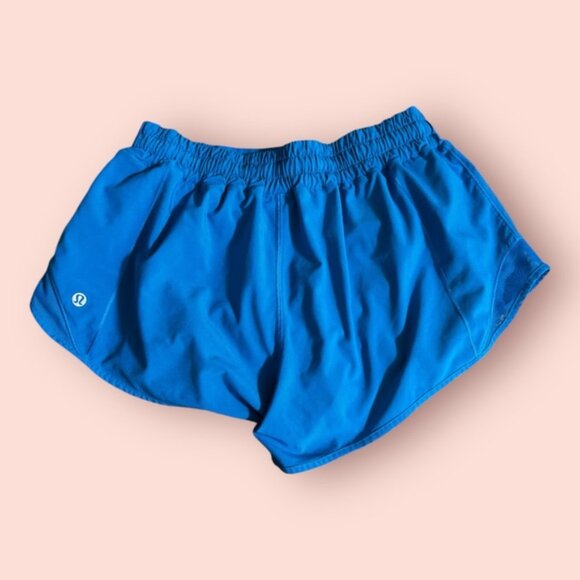 Lululemon Hotty Hot Low-Rise Lined Short 2.5" Poolside size 8 - Picture 2 of 4